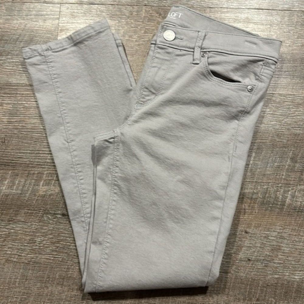 Loft modern cuffed crop gray skinny Jean size 2